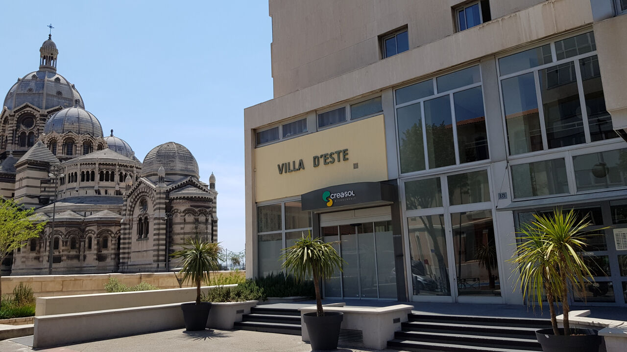 bureau  pièces 70 m2 à louer à Marseille 2 (13002)