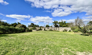 Terrain  1400 m² à vendre à Uzès (30700)