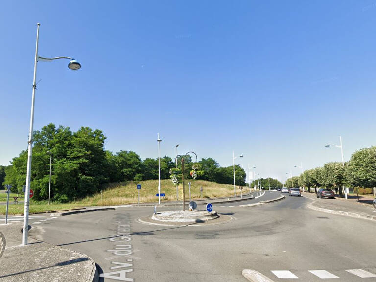 Lot de 2 parkings sous-sol à Champs-sur-Marne — photo 1