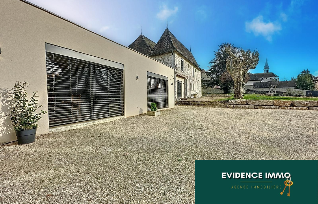 maison 8 pièces 341 m2 à vendre à Bourgoin-Jallieu (38300)