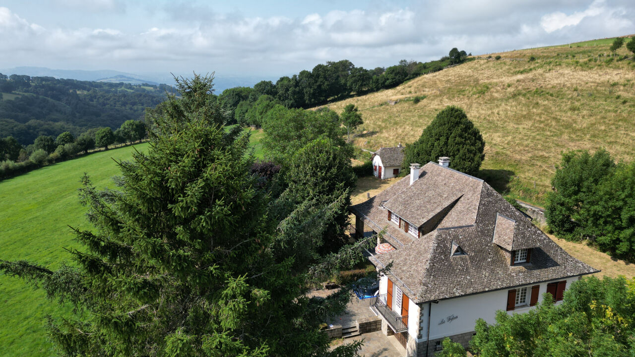 maison 7 pièces 190 m2 à vendre à Saint-Chély-d'Aubrac (12470)