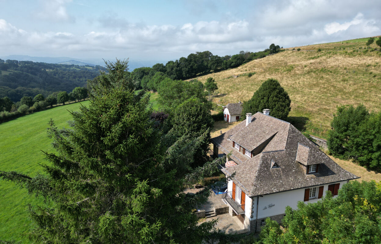 maison 7 pièces 190 m2 à vendre à Saint-Chély-d'Aubrac (12470)