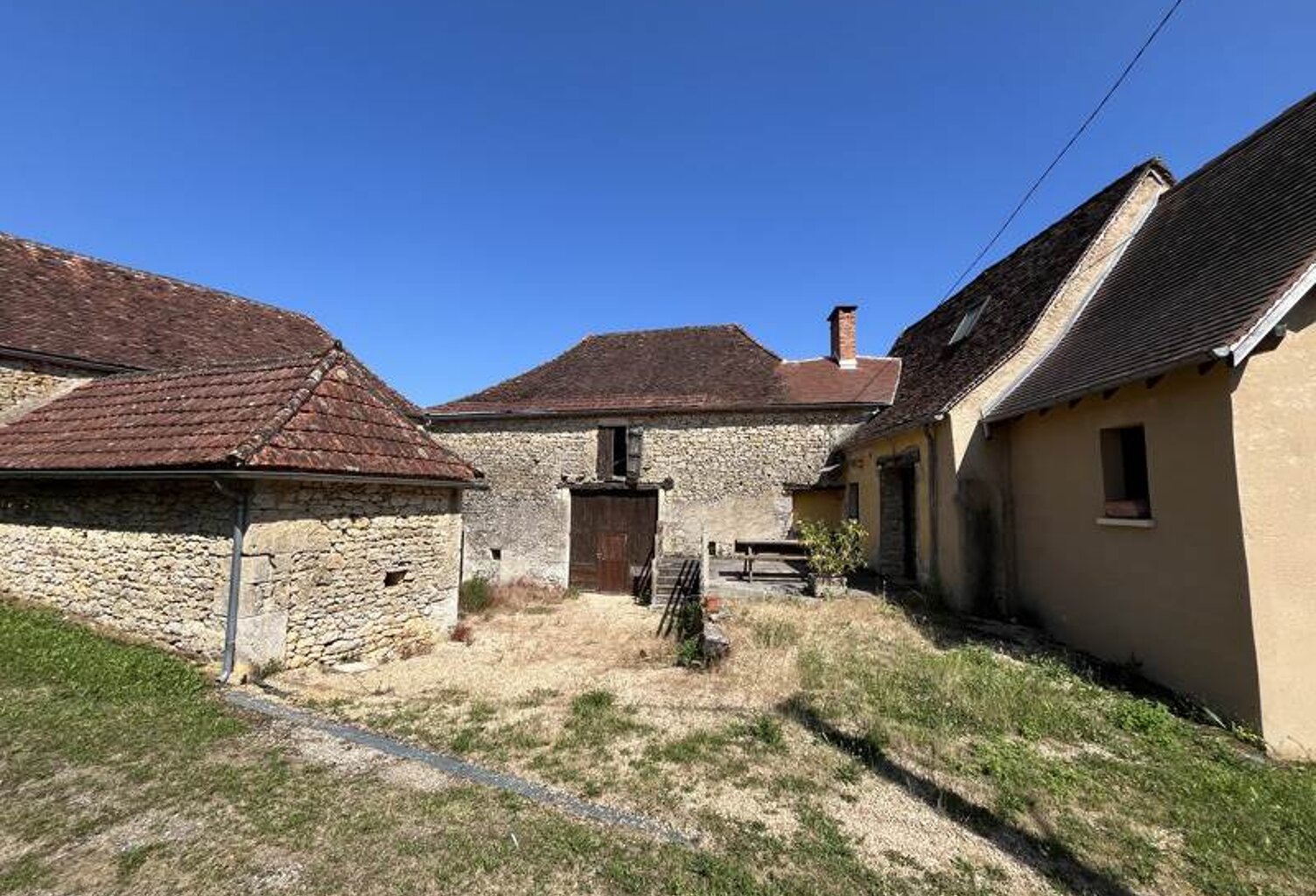 Ferme (tte) de 4 pièces principales — photo 1