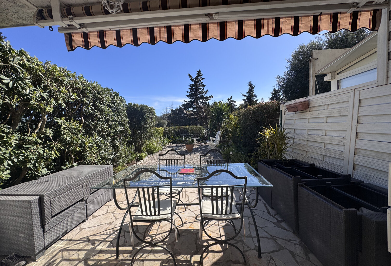 EXCLUSIVITE - 3 PIECES REZ-DE-JARDIN   BOULOURIS — photo 1