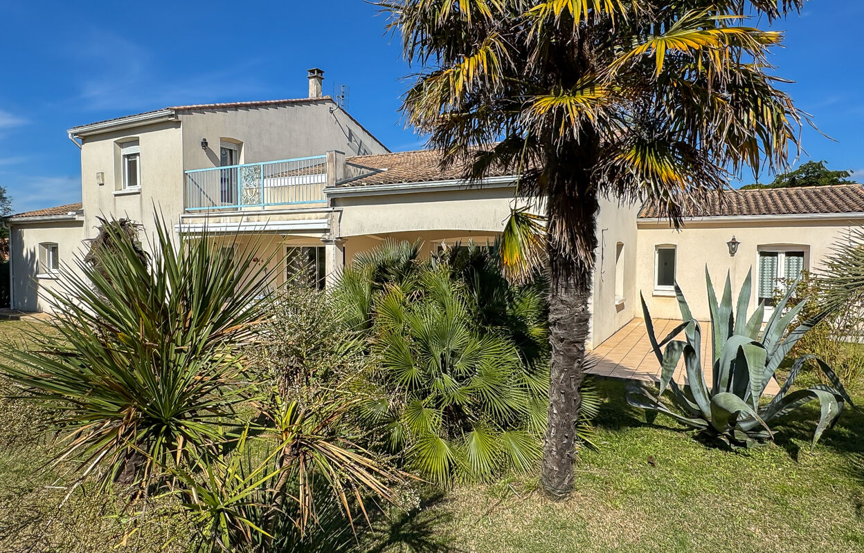 maison 6 pièces 210 m2 à vendre à Saint-Palais-sur-Mer (17420)