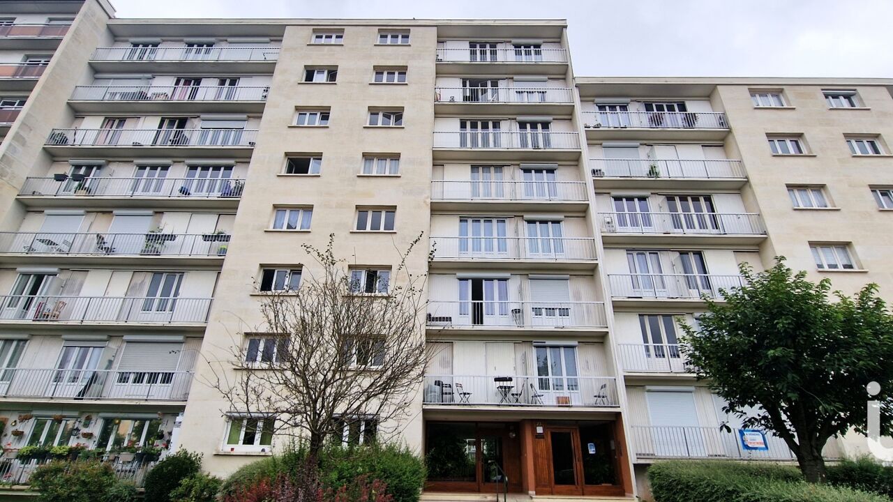 appartement 2 pièces 46 m2 à vendre à Rosny-sous-Bois (93110)