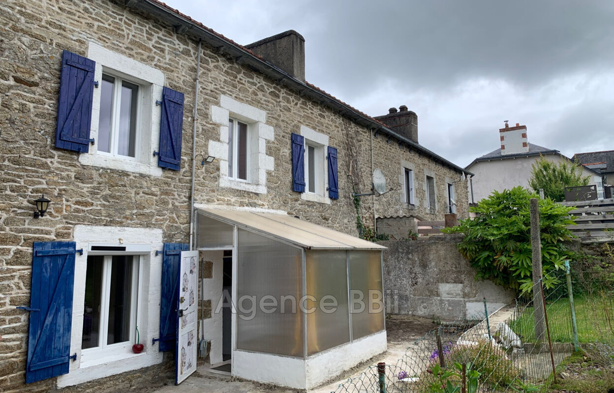 maison 5 pièces 102 m2 à vendre à Saint-Nicolas-du-Pélem (22480)