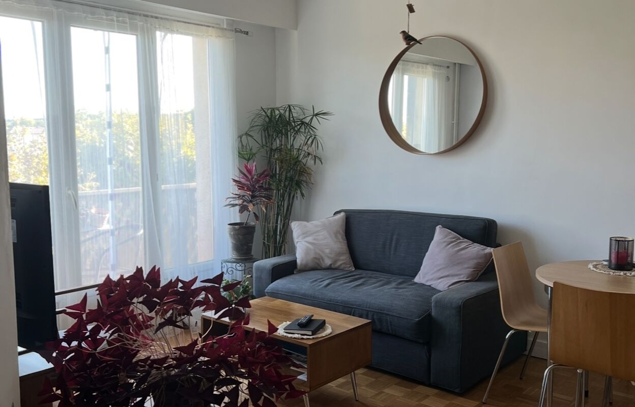 appartement 3 pièces 61 m2 à vendre à Noisy-le-Sec (93130)