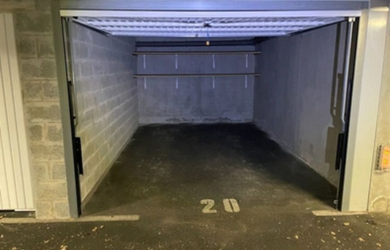 garage  pièces 15 m2 à vendre à La Rochelle (17000)