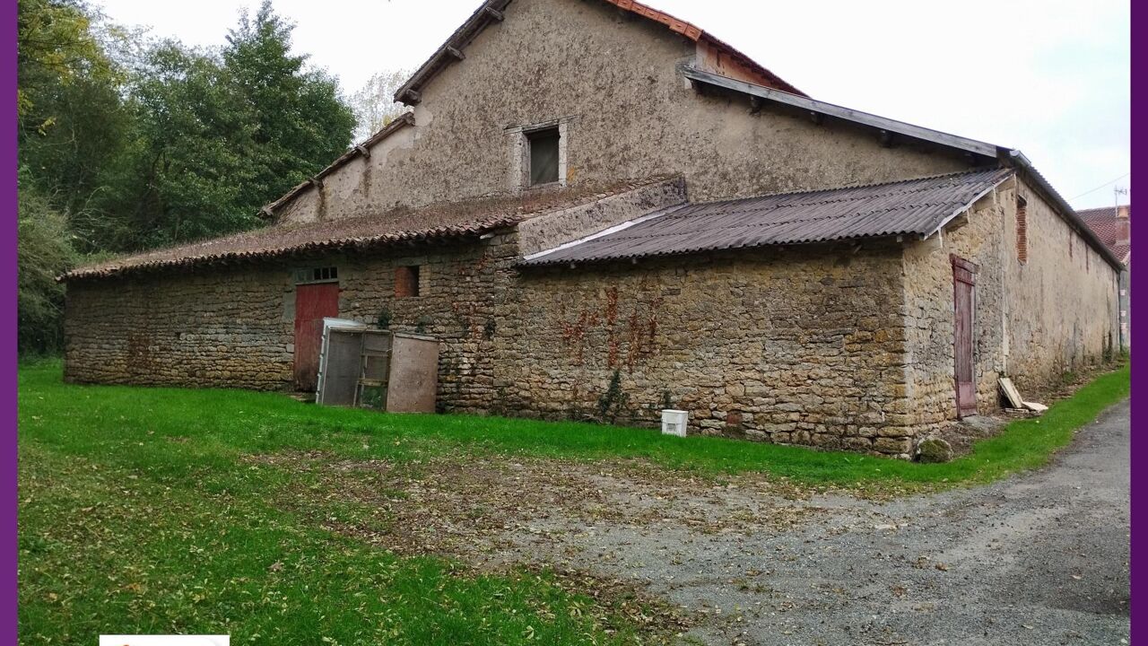 immeuble  pièces 210 m2 à vendre à Clavé (79420)