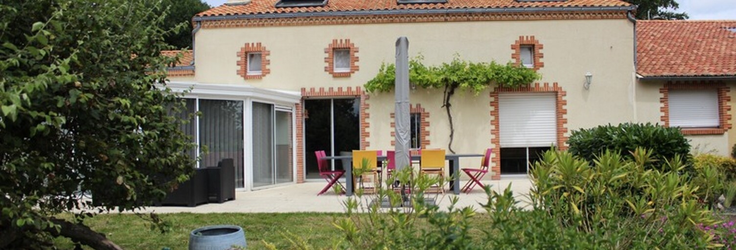 Maison 8 Pièces 252 m² à vendre à Cholet (49300)