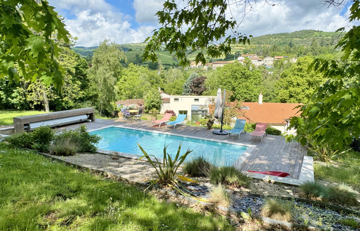 maison 7 pièces 220 m2 à vendre à Vaugneray (69670)