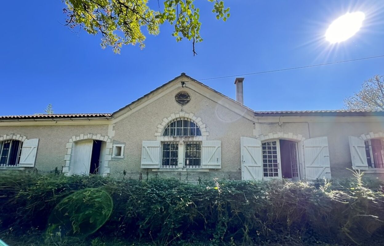 maison 7 pièces 172 m2 à vendre à Rouillac (16170)