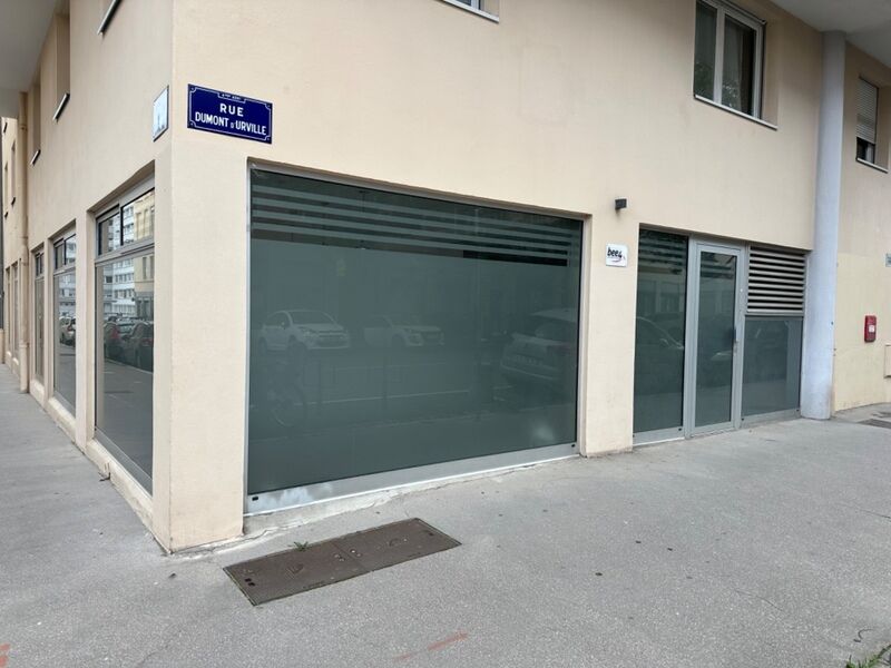 Local commercial 4 pièces  à vendre Lyon 4eme 69004