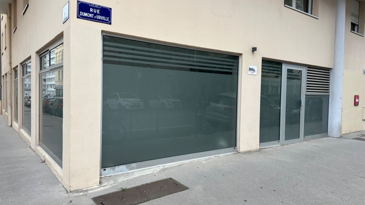 commerce 4 pièces 70 m2 à vendre à Lyon 4 (69004)