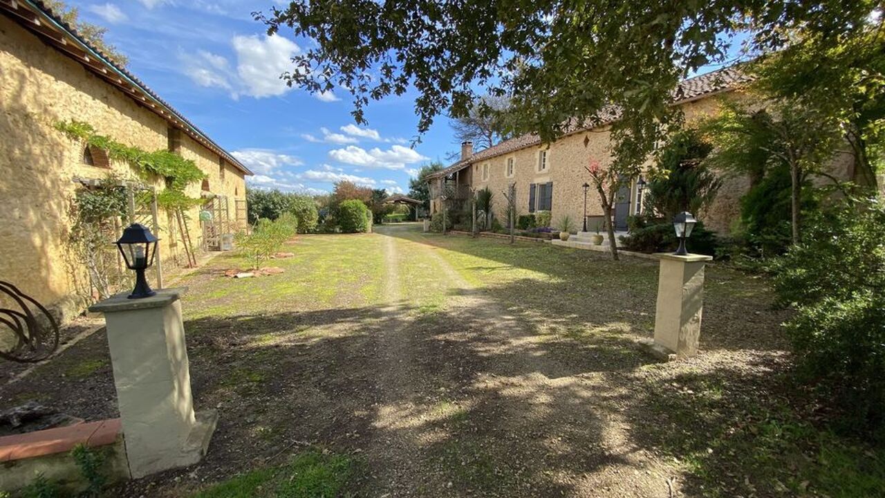 maison 12 pièces 340 m2 à vendre à Cazaubon (32150)