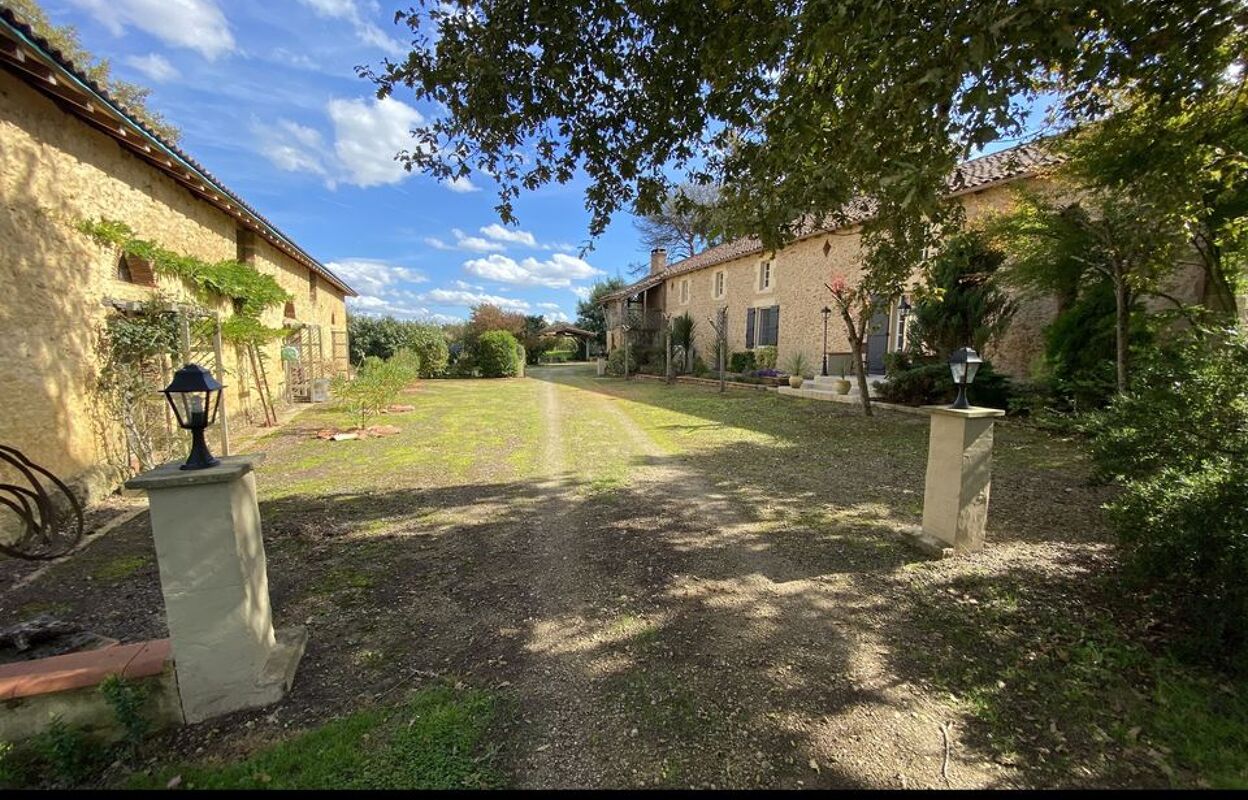 maison 12 pièces 340 m2 à vendre à Cazaubon (32150)