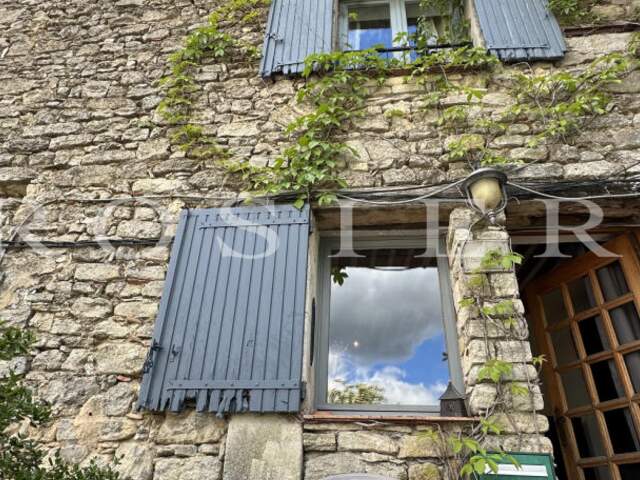 Maison de village avec terrasse et vue — photo du bien