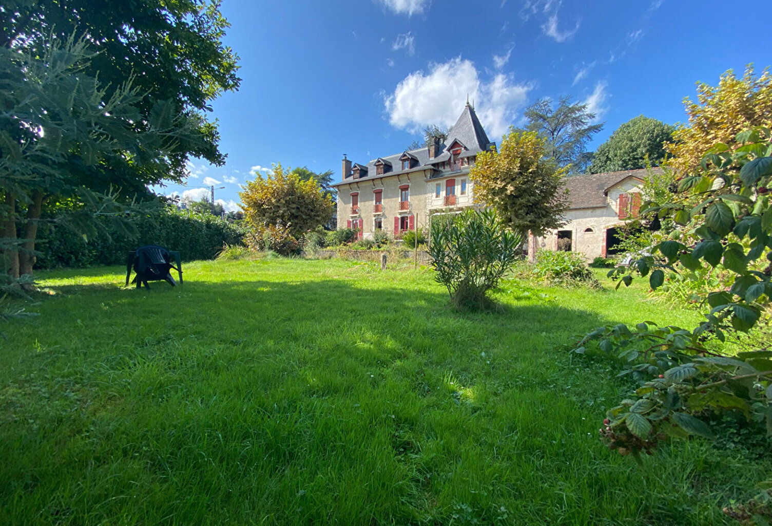 MAISON NAY - 9 pièce(s) - 260 m2 — photo 1