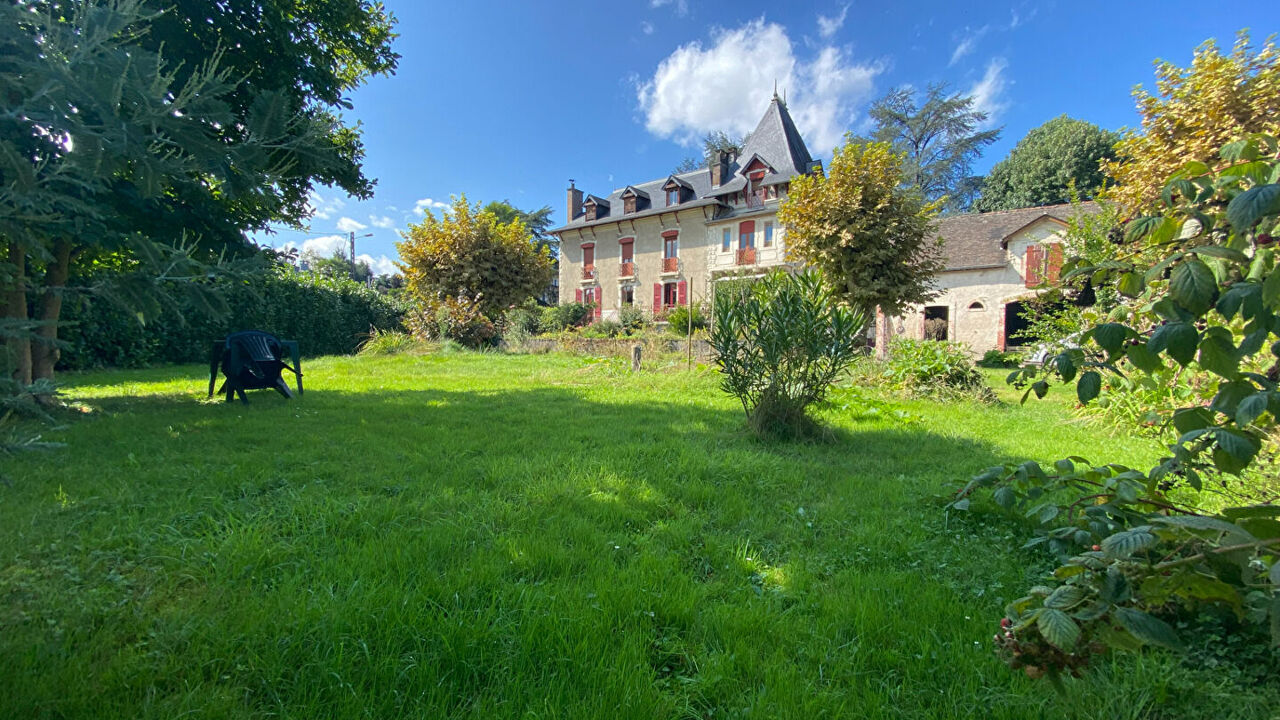 maison 9 pièces 260 m2 à vendre à Nay (64800)