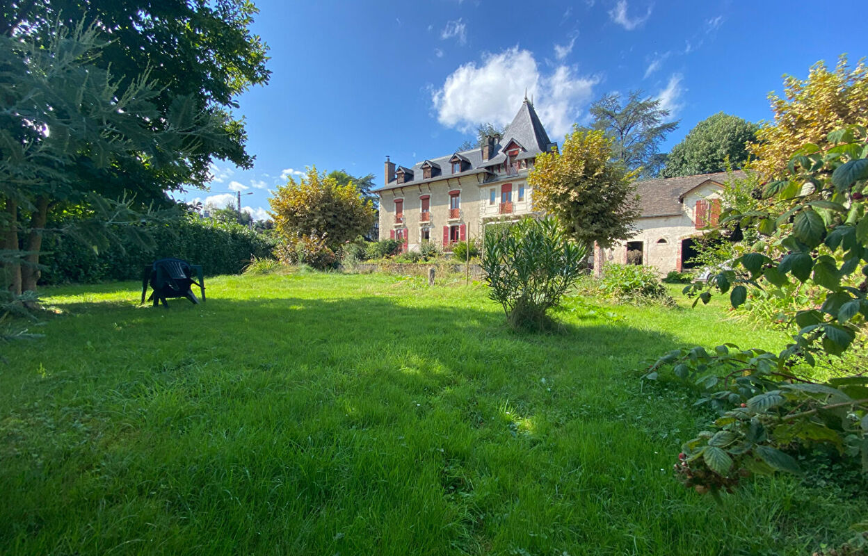 maison 9 pièces 260 m2 à vendre à Nay (64800)