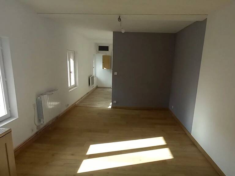 Studio au cœur de Montmerle-sur-Saône — photo 1