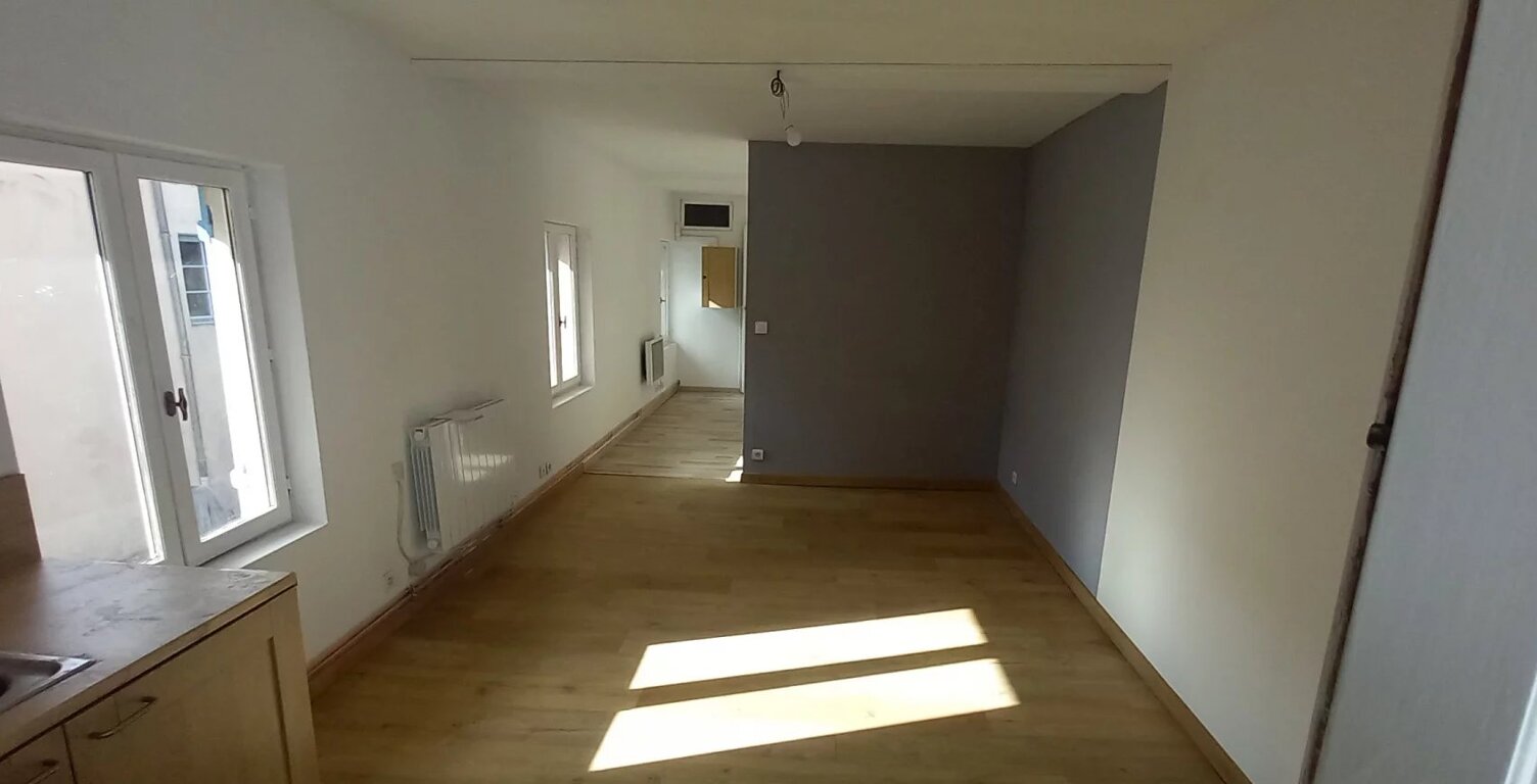 Studio au cœur de Montmerle-sur-Saône — photo 1