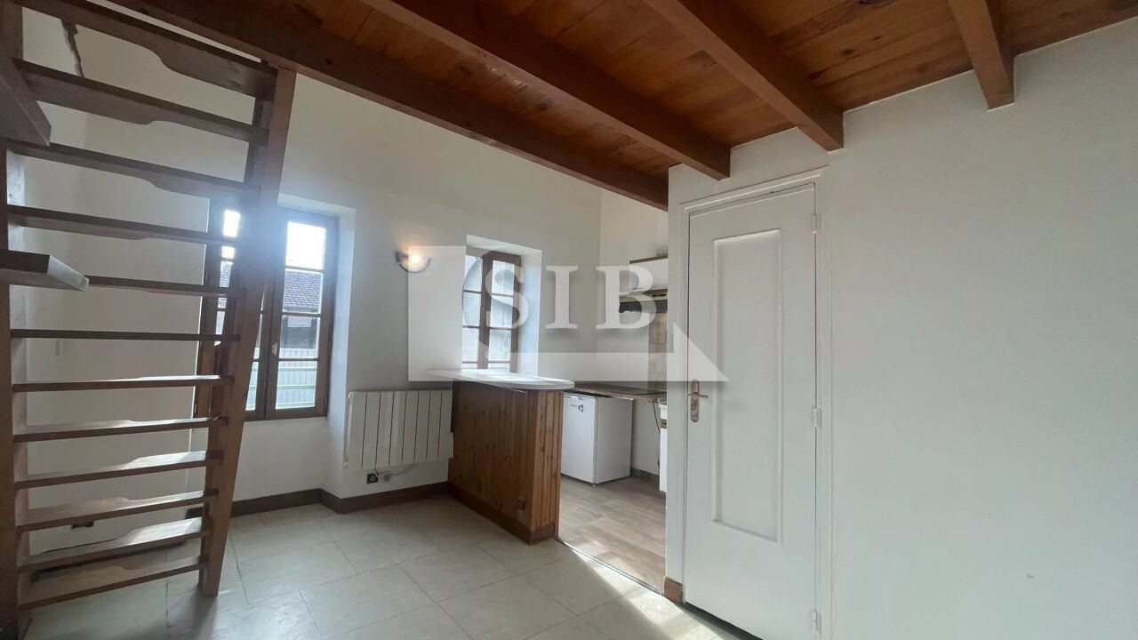 appartement 1 pièces 25 m2 à louer à La Ville-du-Bois (91620)