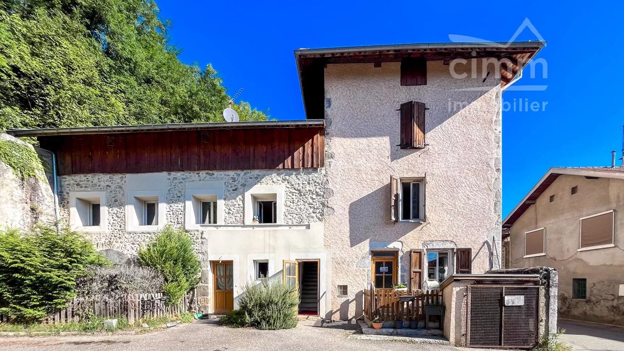 immeuble  pièces 381 m2 à vendre à La Buissière (38530)