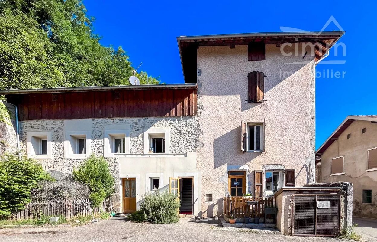 immeuble  pièces 381 m2 à vendre à La Buissière (38530)