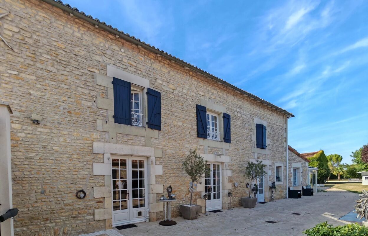 maison 7 pièces 160 m2 à vendre à Neuville-de-Poitou (86170)