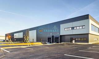 Local industriel  1636 m² à louer à Brie-Comte-Robert (77170)