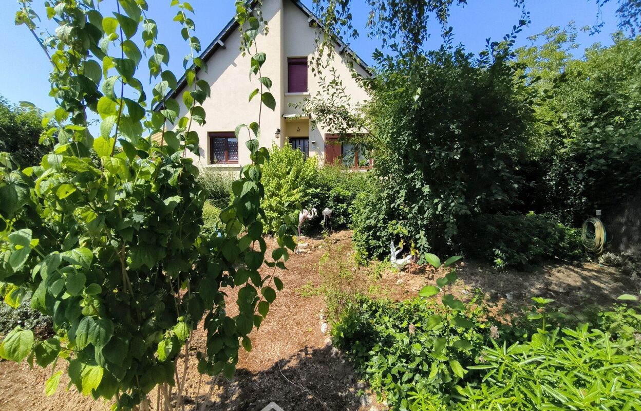 maison 8 pièces 137 m2 à vendre à Saint-Cyr-sur-Loire (37540)