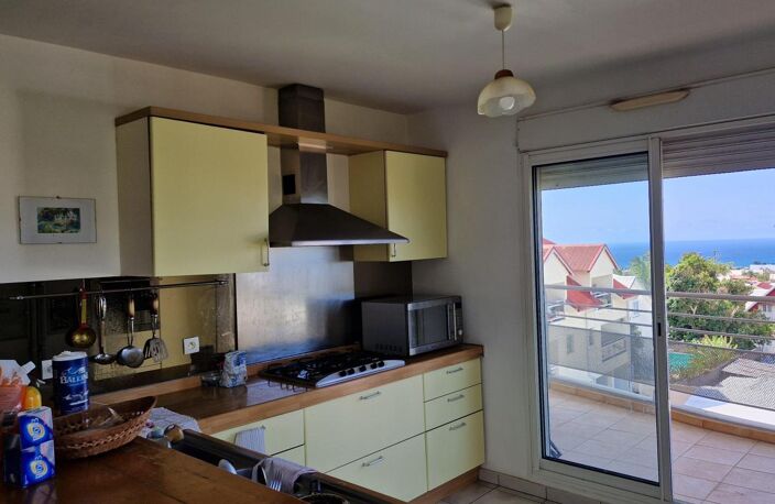 A VENDRE APPARTEMENT T3 ST-CLOTILDE A L'ENTRÉE DE LA BRETAGNE  ILE DE LA REUNION — photo 2