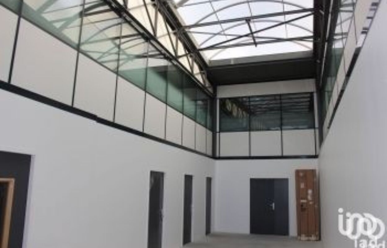 bureau  pièces 300 m2 à louer à Viry-Châtillon (91170)