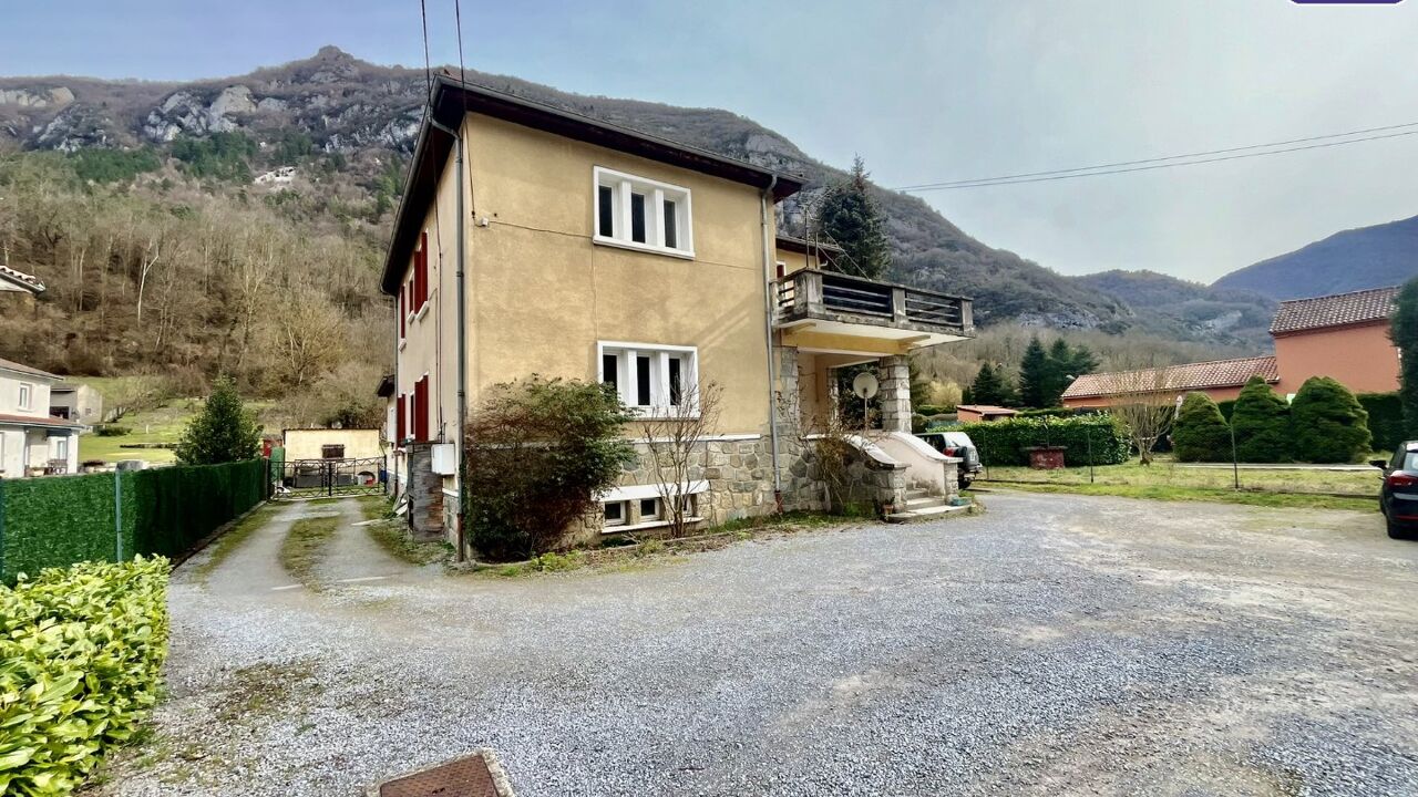 maison 8 pièces 170 m2 à vendre à Tarascon-sur-Ariège (09400)