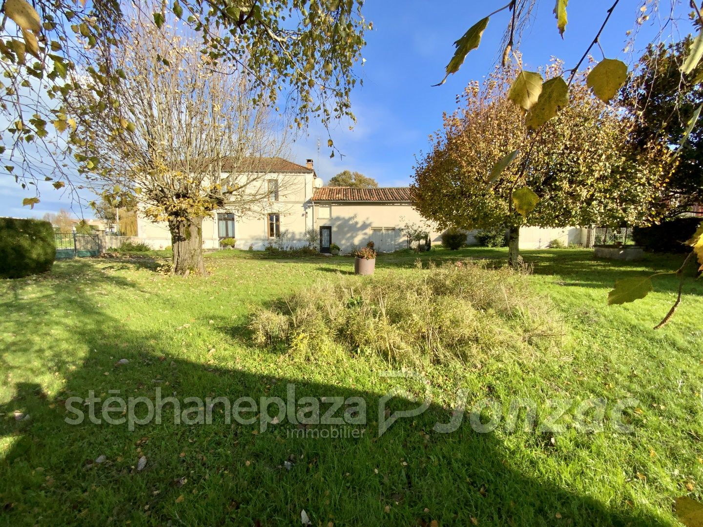 Villa / Maison 6 pièces  à vendre Jonzac 17500