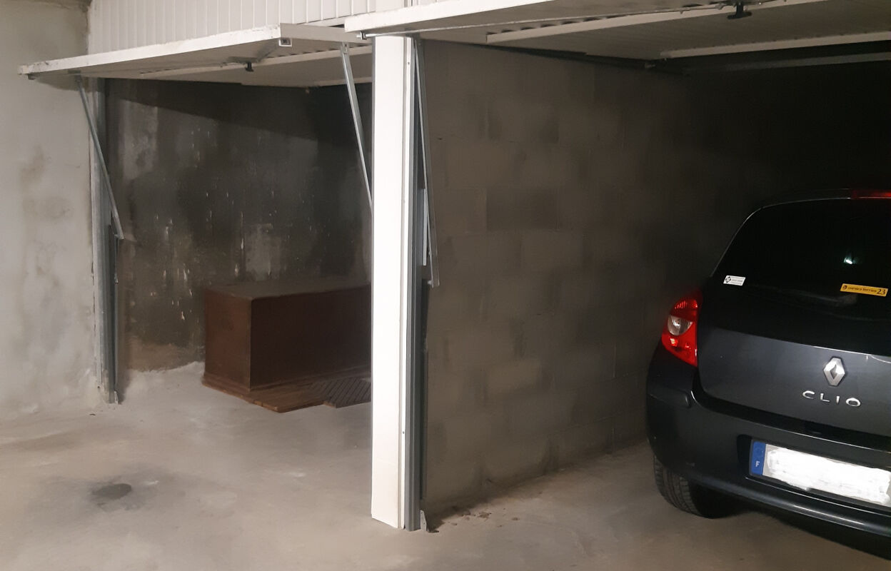 garage  pièces 26 m2 à vendre à Hyères (83400)