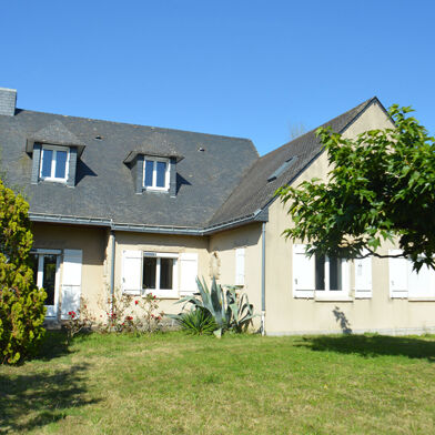 Maison 8 pièces 235 m²