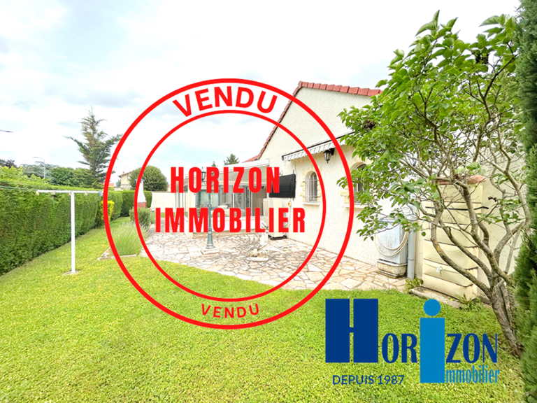 BONSON GRANDE MAISON DE PLAIN-PIED AVEC TERRAIN ET 2 GARAGES — photo 1