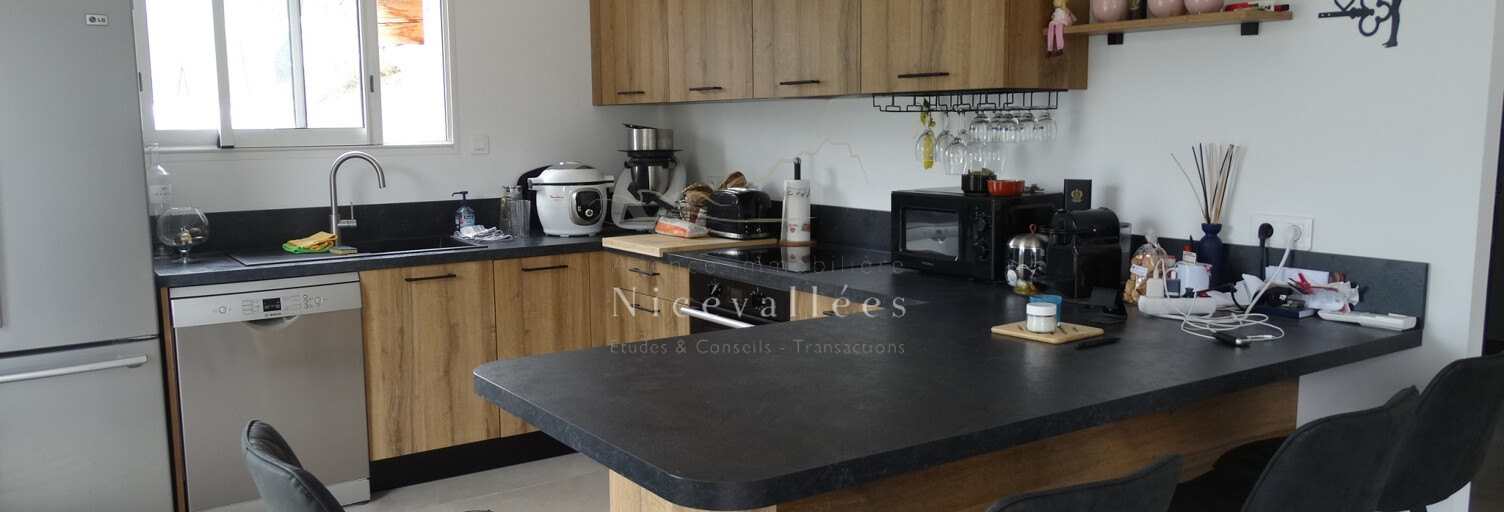 Maison 4 Pièces 150 m² à vendre à Tournefort (06420)