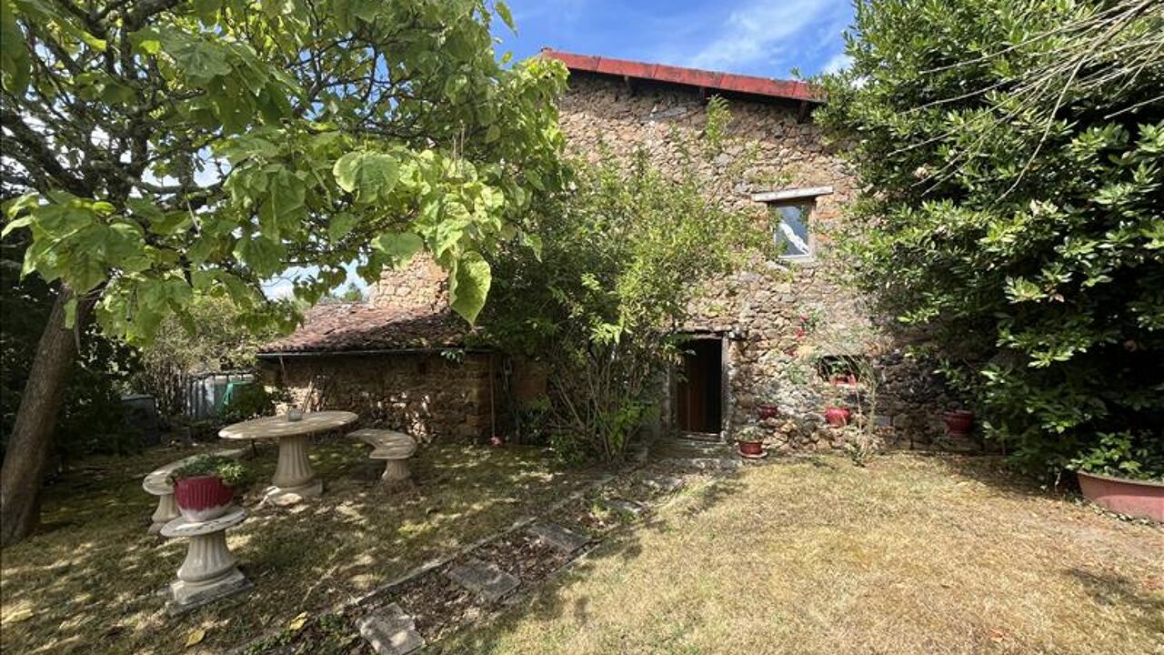 maison 3 pièces 82 m2 à vendre à Rochechouart (87600)