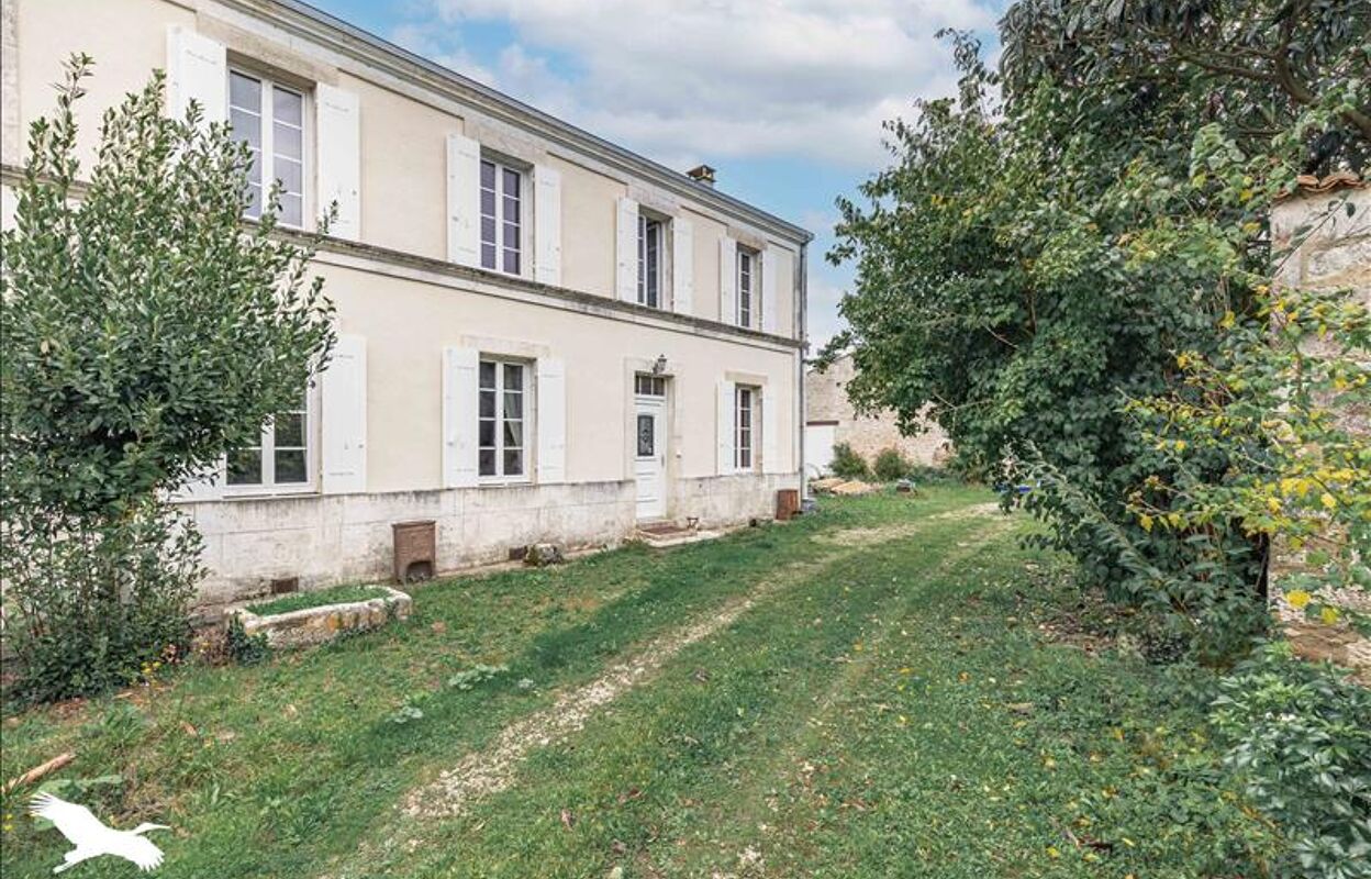 maison 8 pièces 260 m2 à vendre à La Vallée (17250)