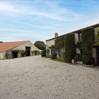 Maison 6 pièces 574750 €