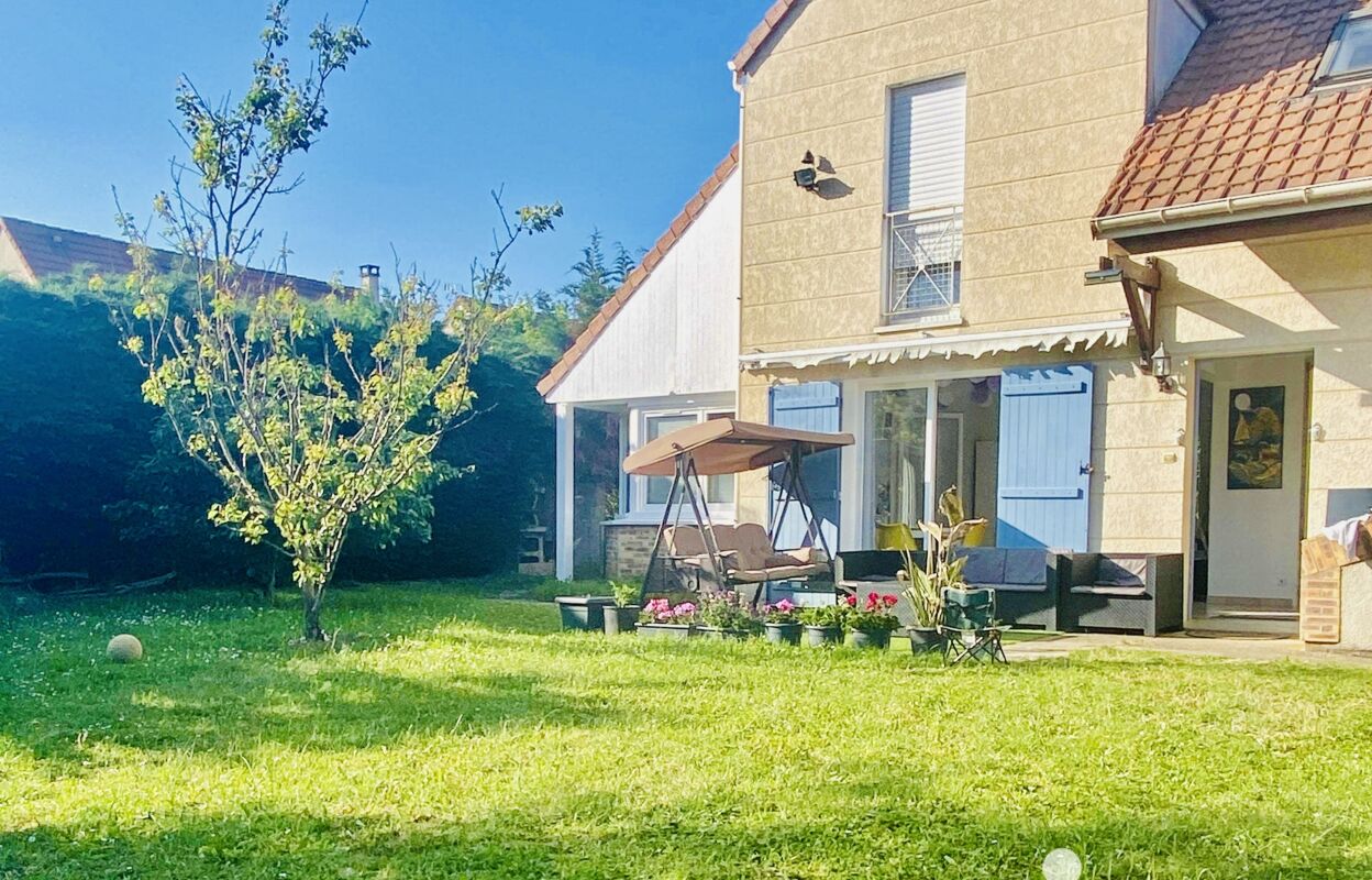 maison 5 pièces 131 m2 à vendre à Savigny-le-Temple (77176)