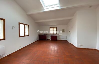 location appartement 600 € CC /mois à proximité de Le Puy-Sainte-Réparade (13610)