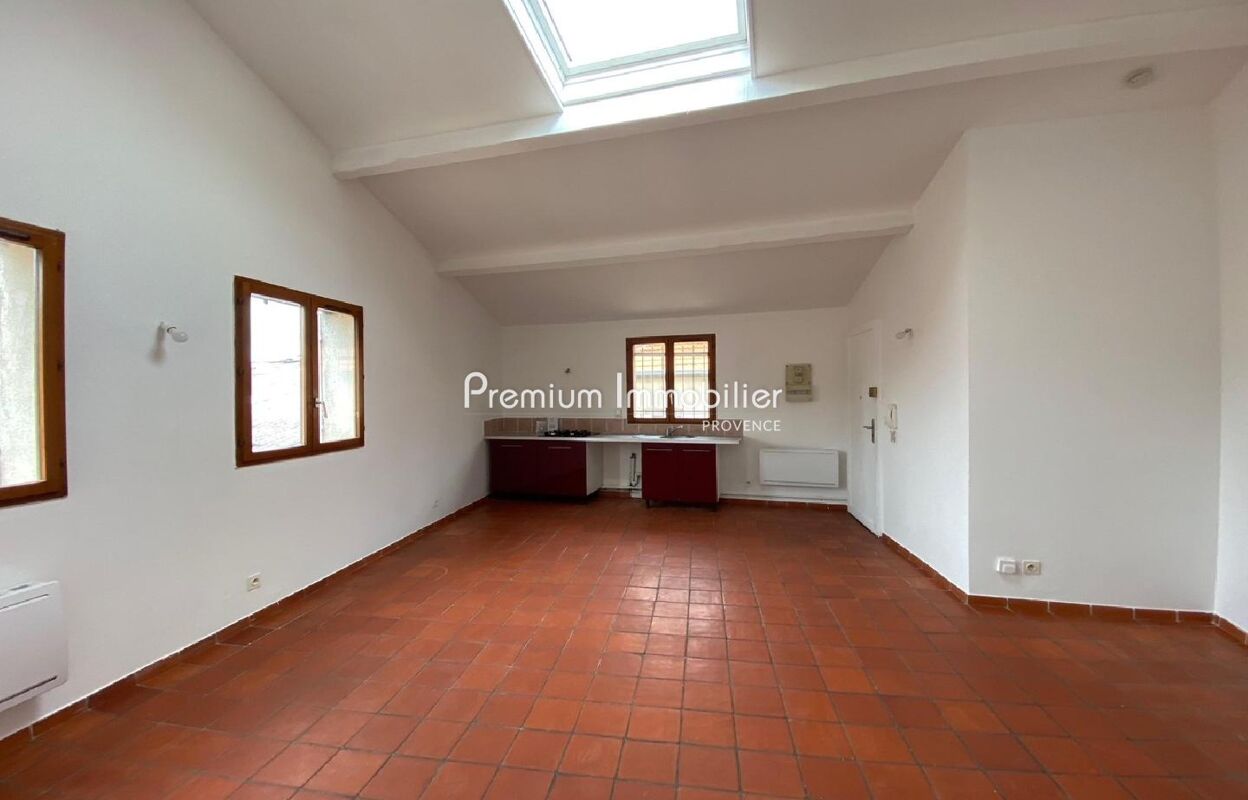 appartement 2 pièces 40 m2 à louer à Le Puy-Sainte-Réparade (13610)