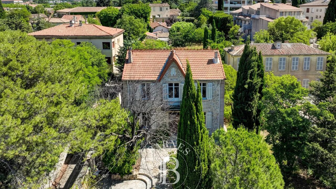 maison 10 pièces 220 m2 à vendre à Aix-en-Provence (13090)