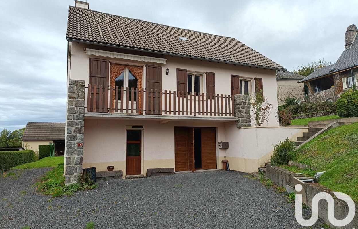 maison 4 pièces 94 m2 à vendre à Saint-Chamant (15140)