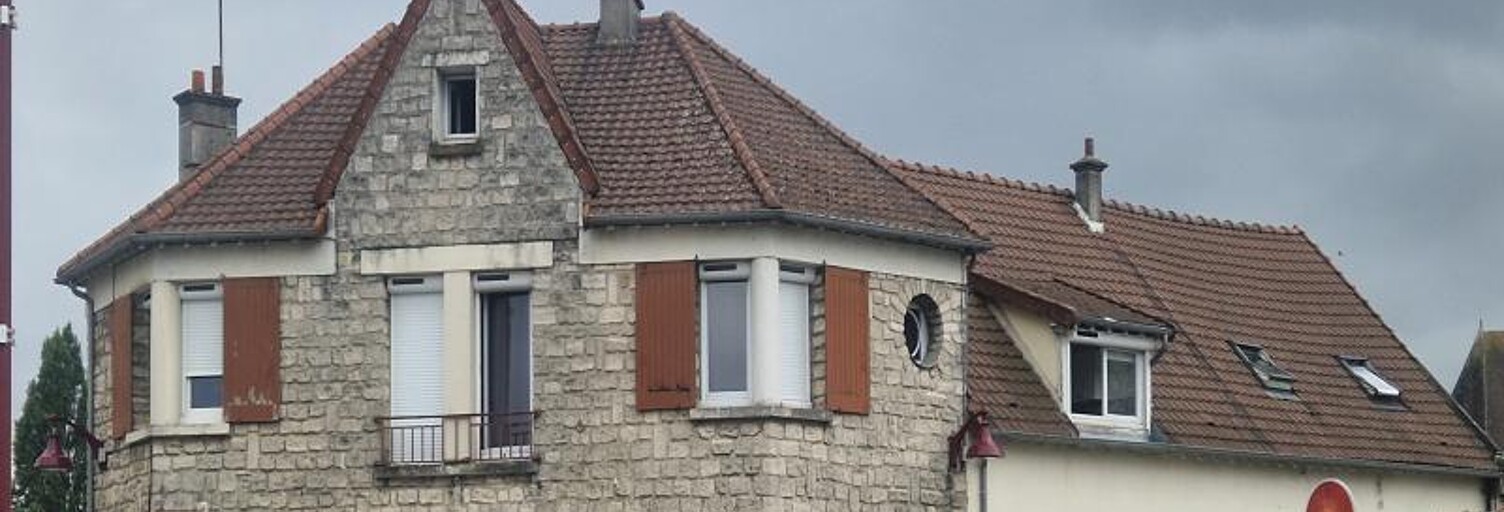 Immeuble  217 m² à vendre à Lévignen (60800)